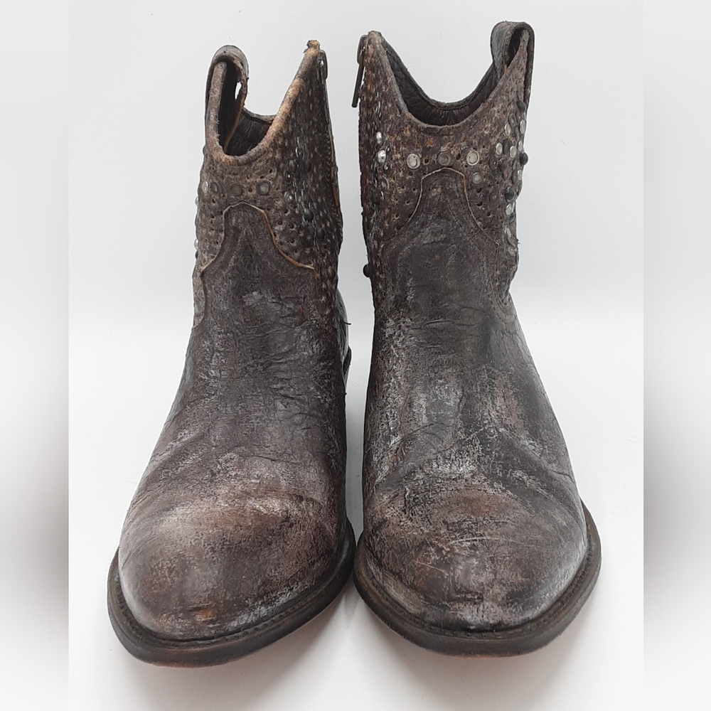 Frye Deborah Studded Metallic Leather Ankle Short Boots. - Picture 11 of 16